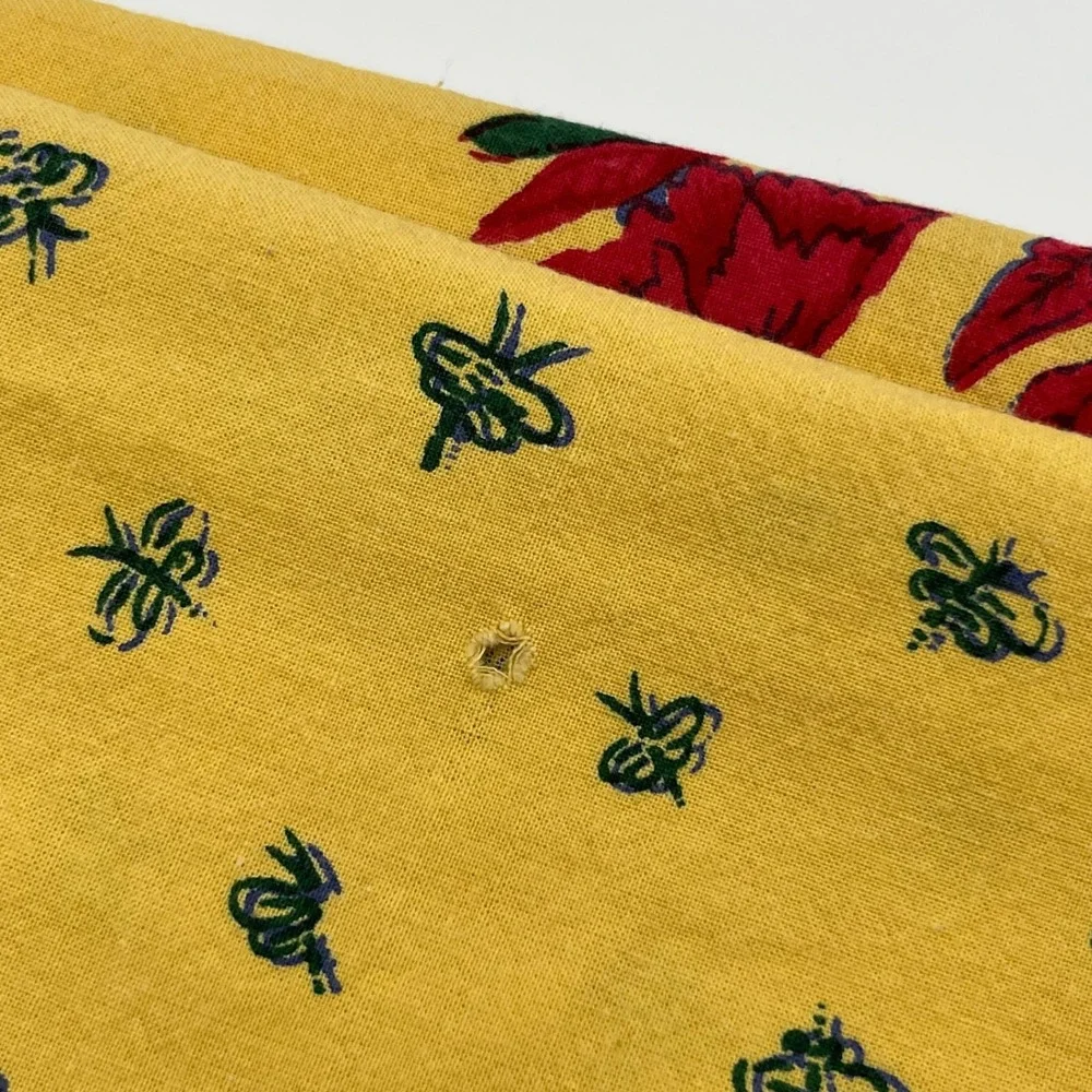 Vtg 90s Williams Sonoma Tablecloth 68x68 Bumble Bee Floral Cotton Cottagecore